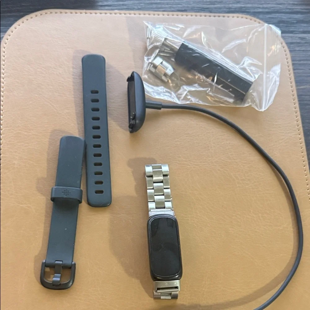 Fitbit - Picture 5 of 5